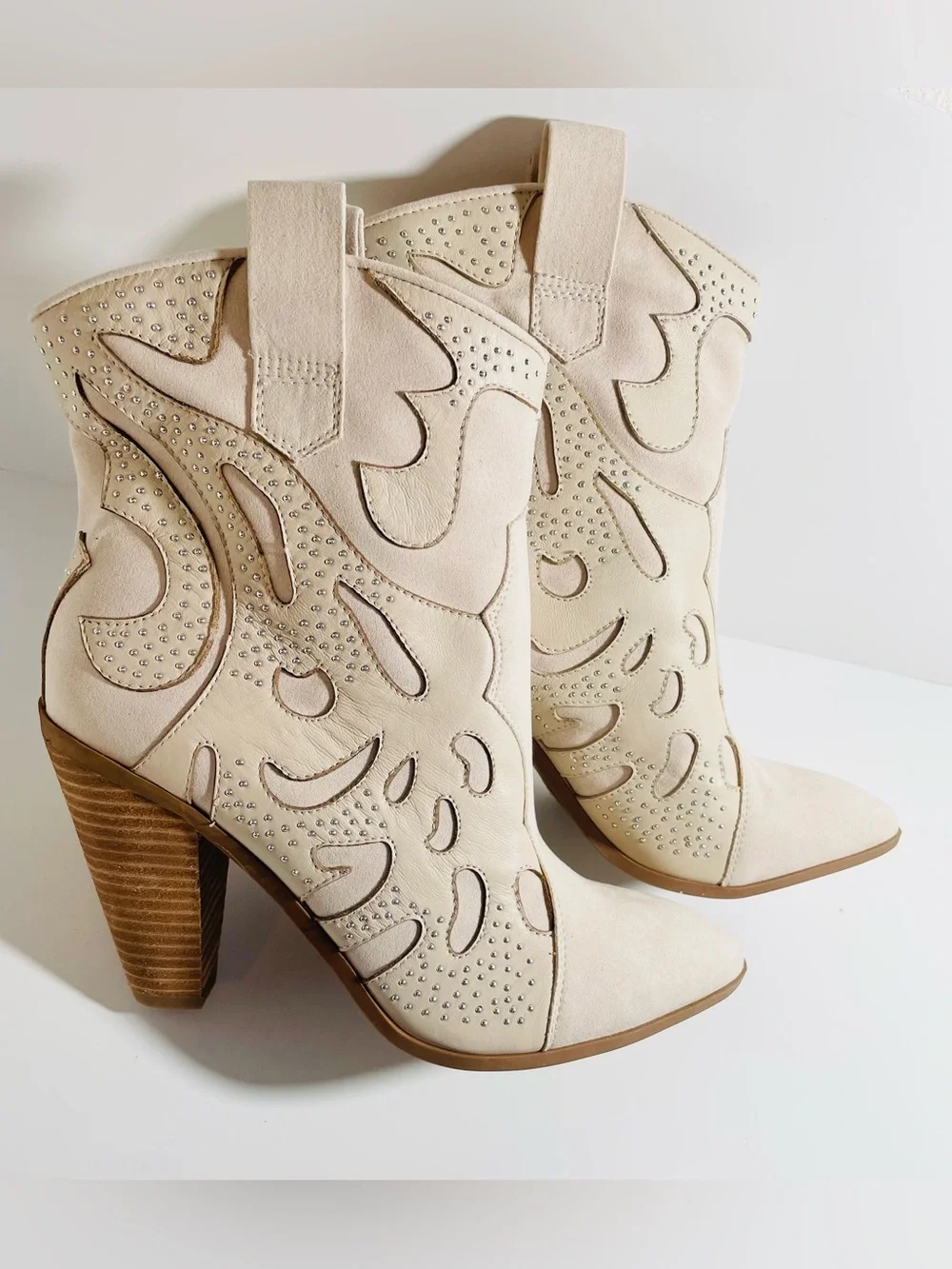 CARLOS SANTANA Cream Western Ankle Boots with Stud Detail - Picture 5 of 15